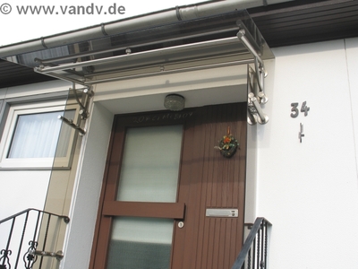 Edelstahl Vordach mit Bronze Glas 2
Preise auf Anfrage unter Email: info@vandv.de
Schlüsselwörter: Vordach