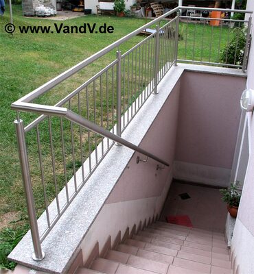 Edelstahl Treppengeländer 50
Preise auf Anfrage unter Email: info@vandv.de
Schlüsselwörter: Treppengeländer