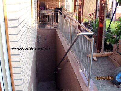 Edelstahl Treppengeländer 60
Preise auf Anfrage unter Email: info@vandv.de
Schlüsselwörter: Treppengeländer