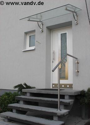 Edelstahl Treppengeländer 14
Preise auf Anfrage unter Email: info@vandv.de
Schlüsselwörter: Treppengeländer